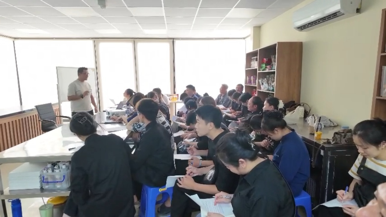 Chuyên gia ScaleUP đào tạo và triển khai trực tiếp cho đội ngũ TiTi Phạm